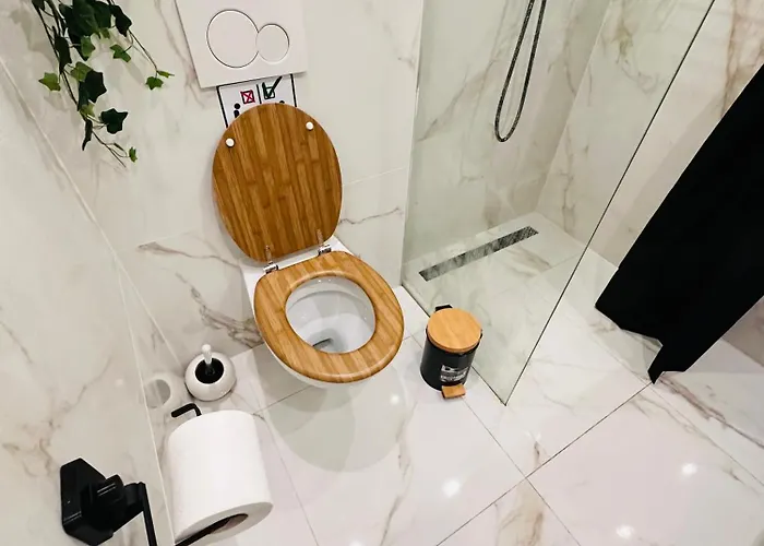 Entire House Next To Metro Station * 로테르담