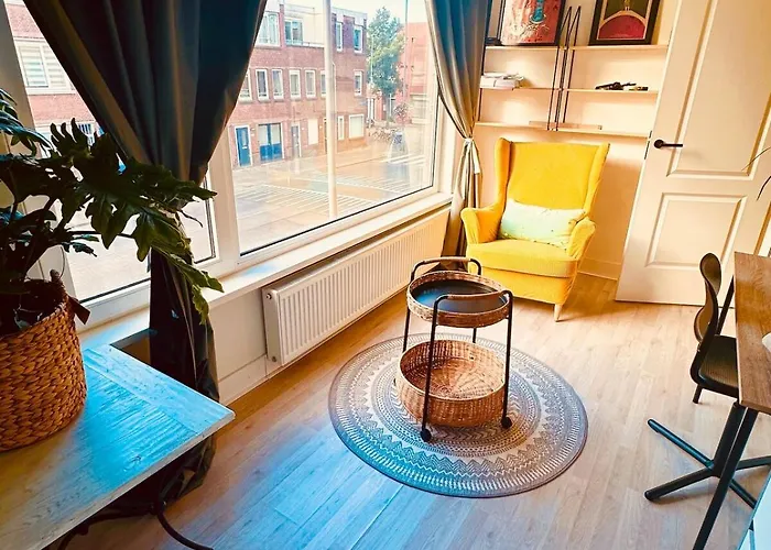 Entire House Next To Metro Station Appartement *